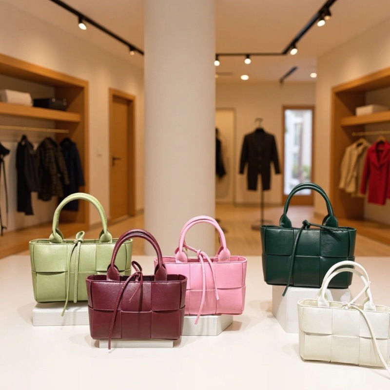Women'S Vogue Bags - กระเป๋าถือสะพายข้างผู้หญิงสุดหรู สีพื้นเรียบง่าย กระเป๋าสะพายสำหรับเดินทาง กระเป๋าหนังใส่ผ้าอ้อมเด็ก ดีไซน์สวยเก๋ จุของได้เยอะ