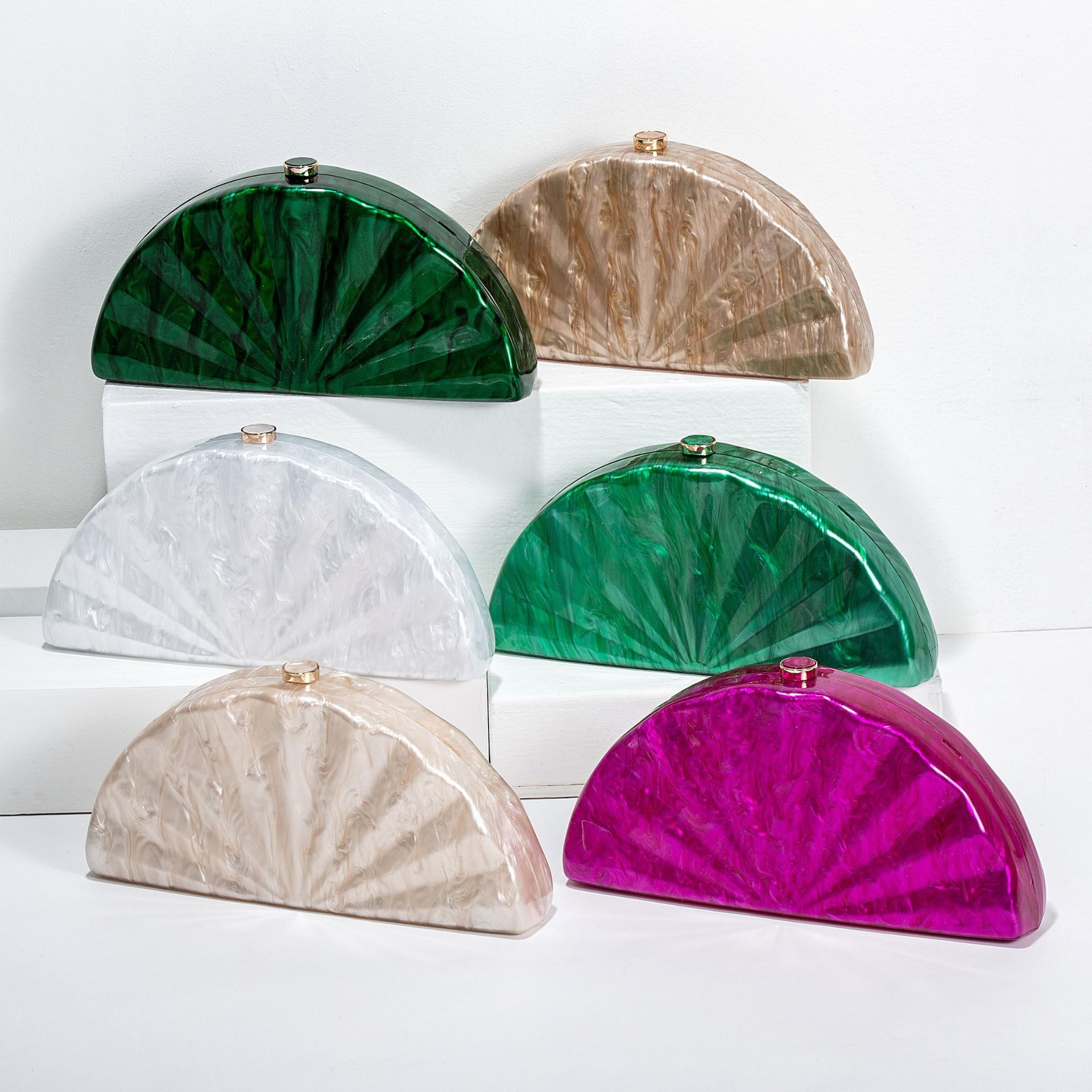 ผู้หญิง Half Moon วงกลมรูปบาร์ - Mini Purse Chain บทวิจารณ์และราคา