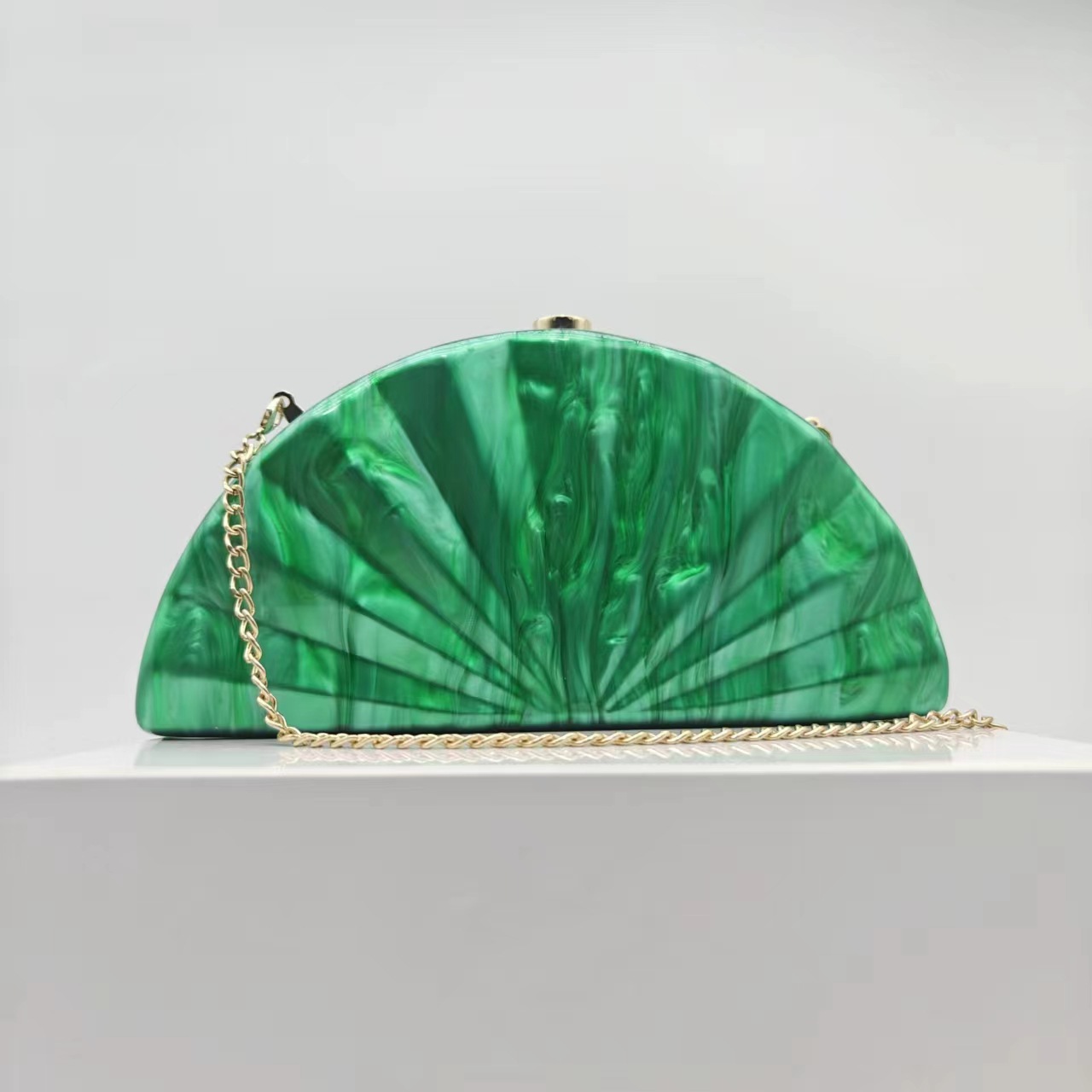 ผู้หญิง Half Moon วงกลมรูปบาร์ - Mini Purse Chain บทวิจารณ์และราคา