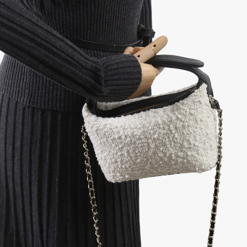 กระเป๋าหนังคลาสสิคทรงมินิโฮโบส - Mini Purse Chain บทวิจารณ์และราคา