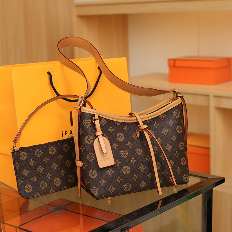 กระเป๋าโท้ทหนังสุดหรู รุ่นคลาส - Women'S Bags Jacquemus บทวิจารณ์และราคา