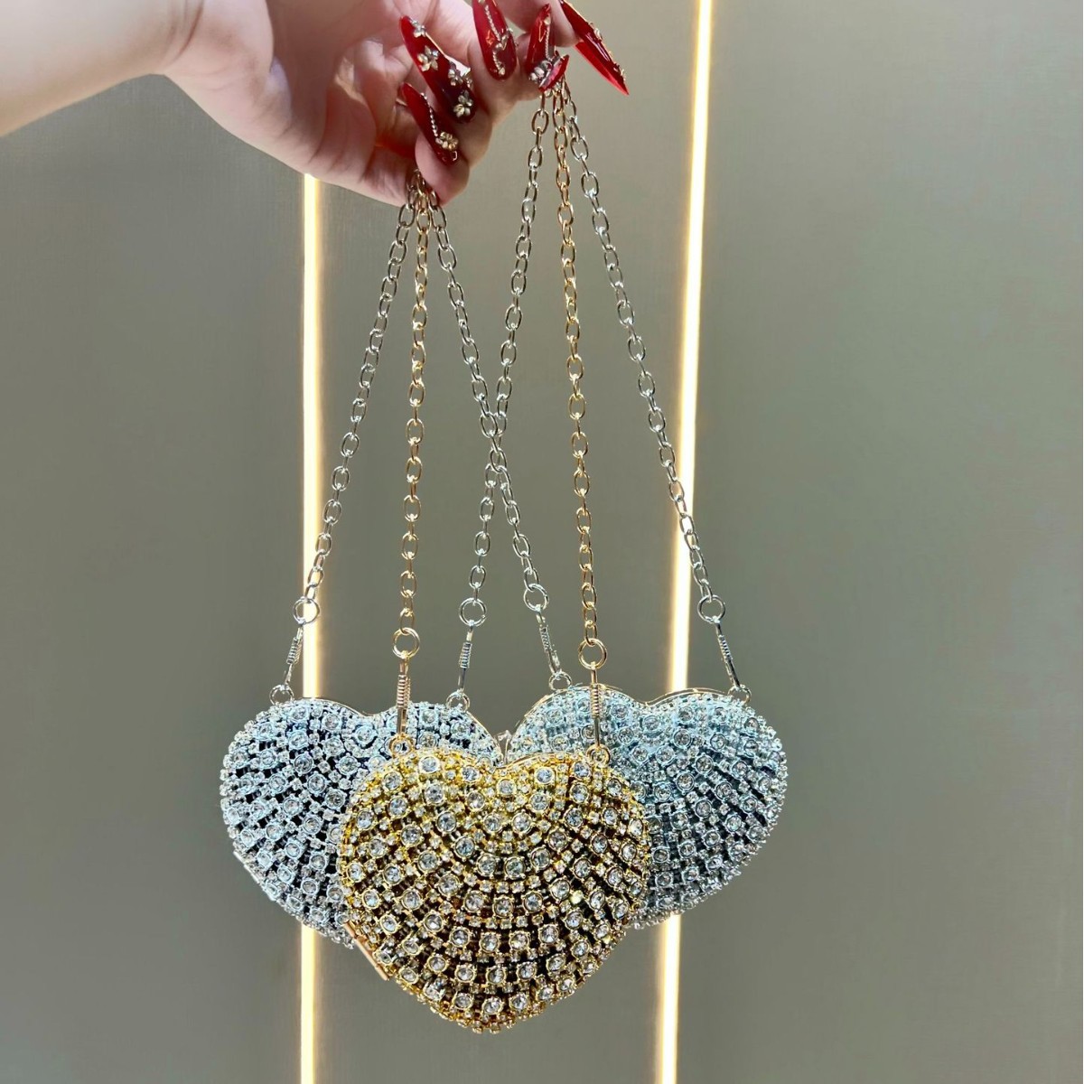 กระเป๋าคลัทช์คริสตัลหรูหราประด - Mini Purse Chain บทวิจารณ์และราคา